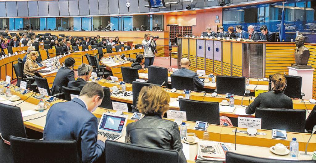 Här jobbar de som valts in i Europaparlamentet. Det är Europaparlamentets kammare i Bryssel i belgien.