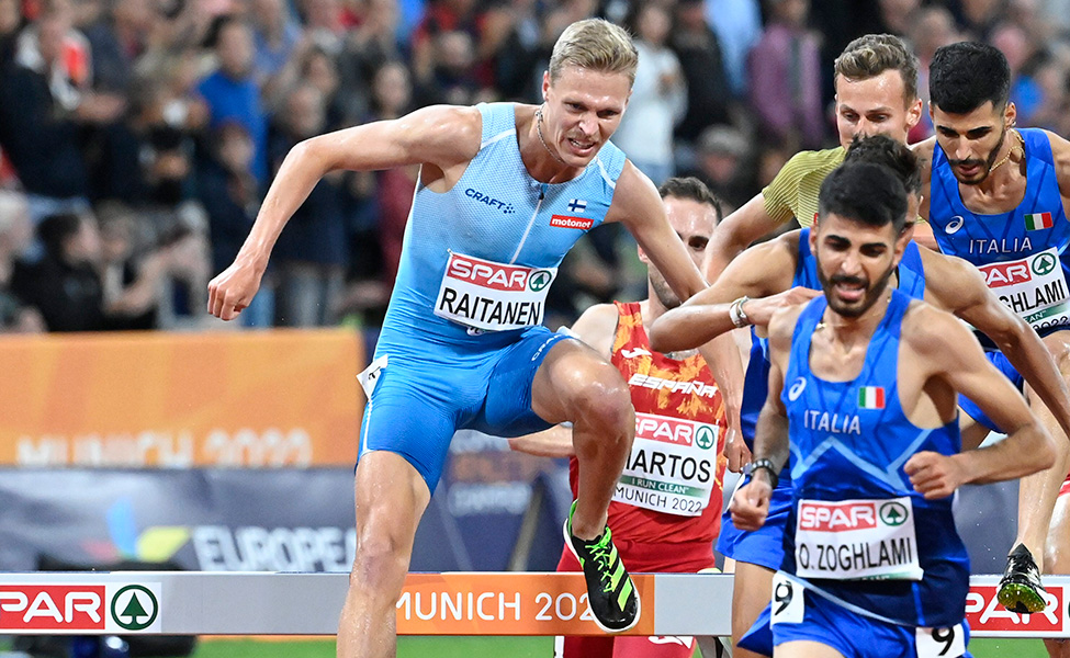 Topi Raitanen vann tävlingen på 3 000 meter hinder och blev Europamästare.
