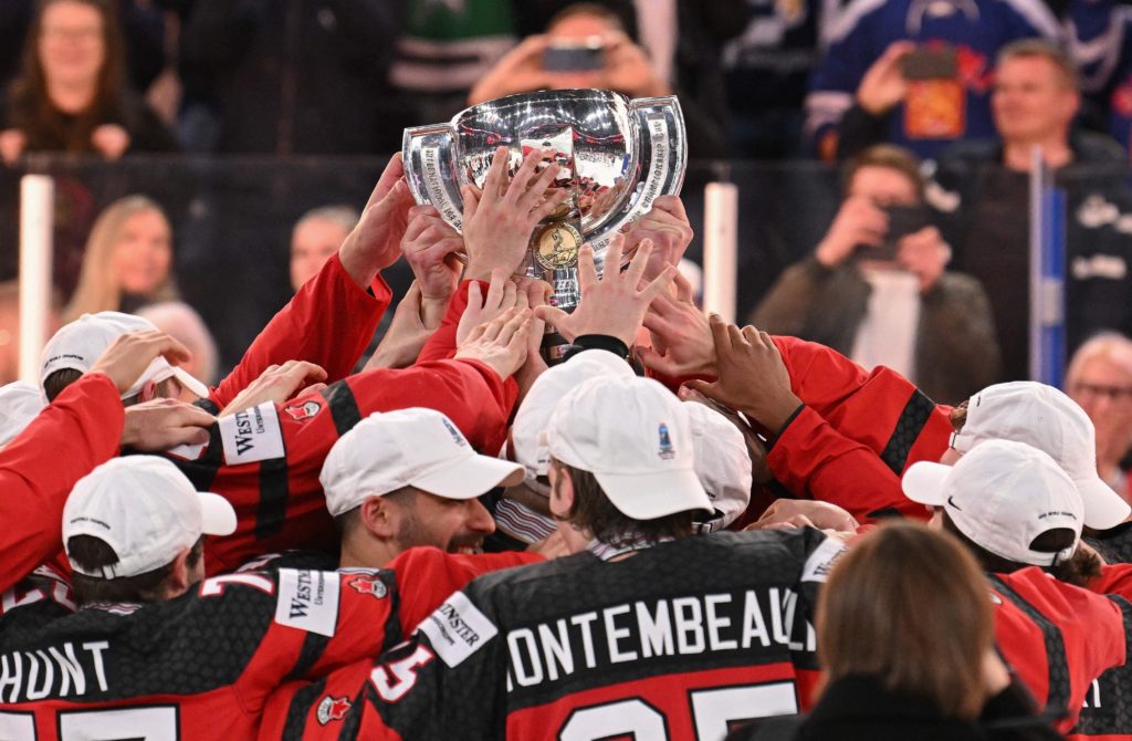 Kanada firar att de är världsmästare i ishockey.
