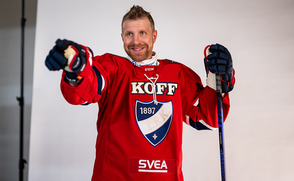 ishockeyspelaren Leo Komarov.