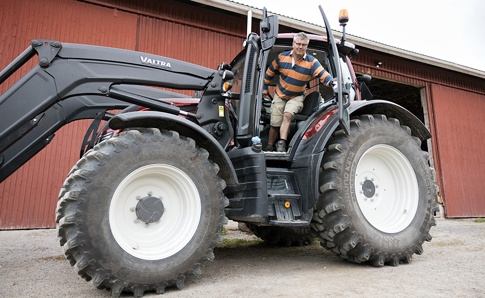 En stor traktor.