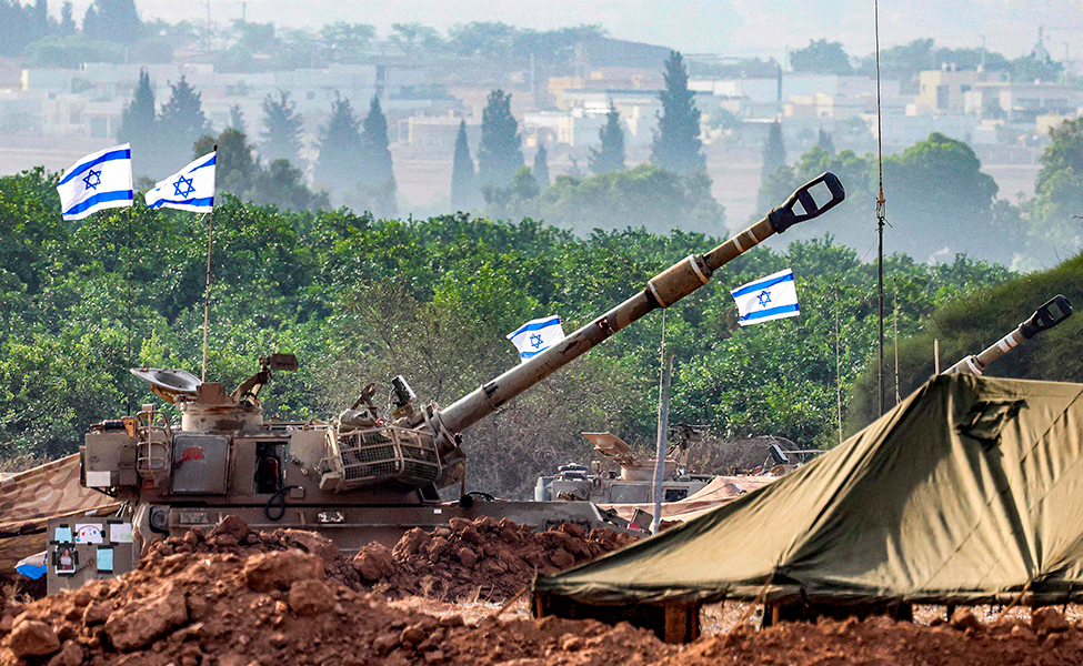 Israels kanon med flaggor