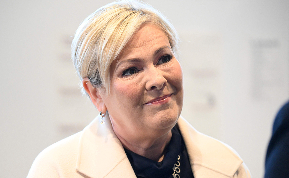 Halla Tómasdottir är vald till ny president på Island.