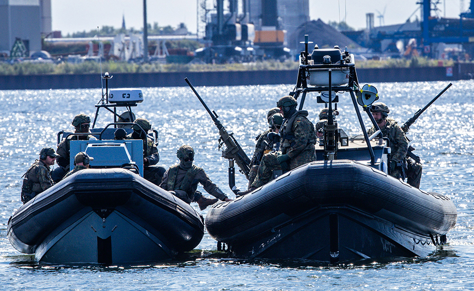 militära gummibåtar